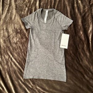 Brand New Lululemon Swiftly Tech Short Sleeve 2.0 Workout Top